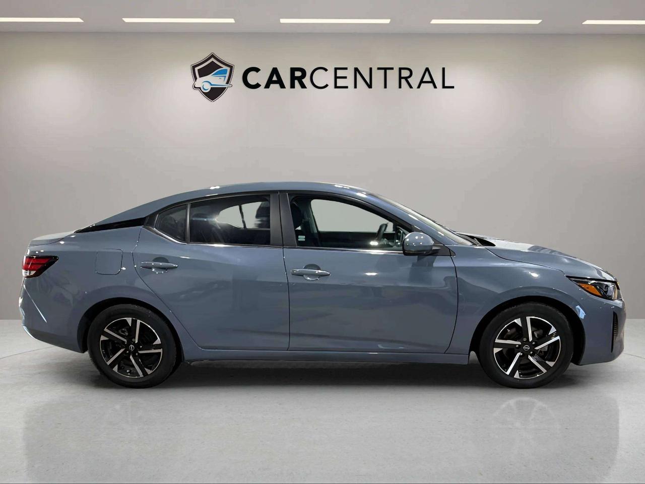 2024 Nissan Sentra SV| CLEAN CARFAX| CARPLAY | HTD SEATS| STARTER Photo