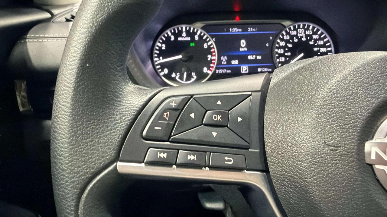 2024 Nissan Sentra SV| CLEAN CARFAX| CARPLAY | HTD SEATS| STARTER Photo