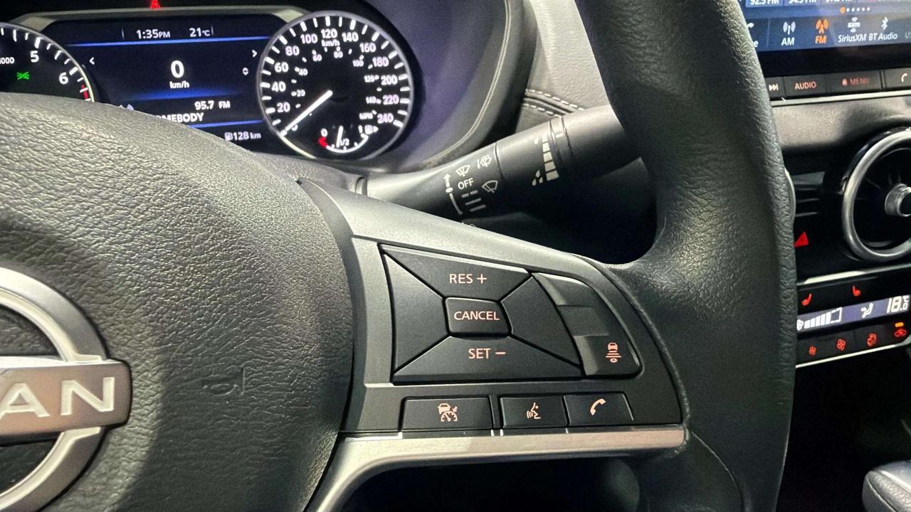 2024 Nissan Sentra SV| CLEAN CARFAX| CARPLAY | HTD SEATS| STARTER Photo