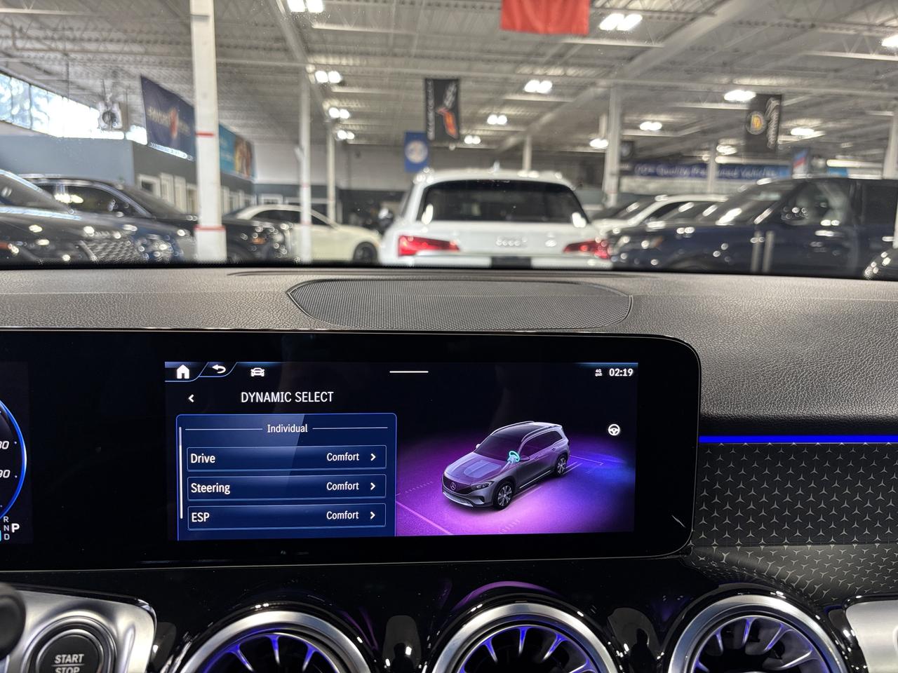 2025 Mercedes-Benz EQB EQB300|4MATIC|SUV|CLUSTERNAV|BURMESTER|AMBIENT|+++ Photo