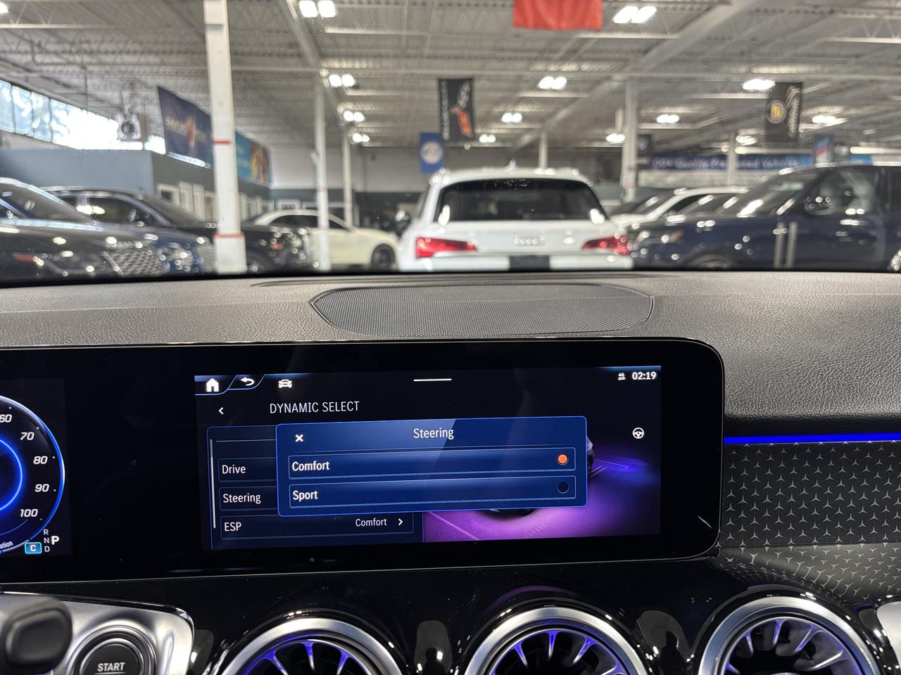 2025 Mercedes-Benz EQB EQB300|4MATIC|SUV|CLUSTERNAV|BURMESTER|AMBIENT|+++ Photo