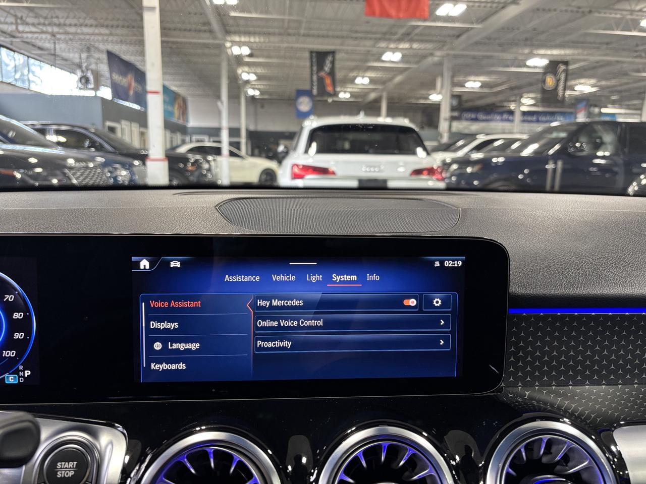 2025 Mercedes-Benz EQB EQB300|4MATIC|SUV|CLUSTERNAV|BURMESTER|AMBIENT|+++ Photo