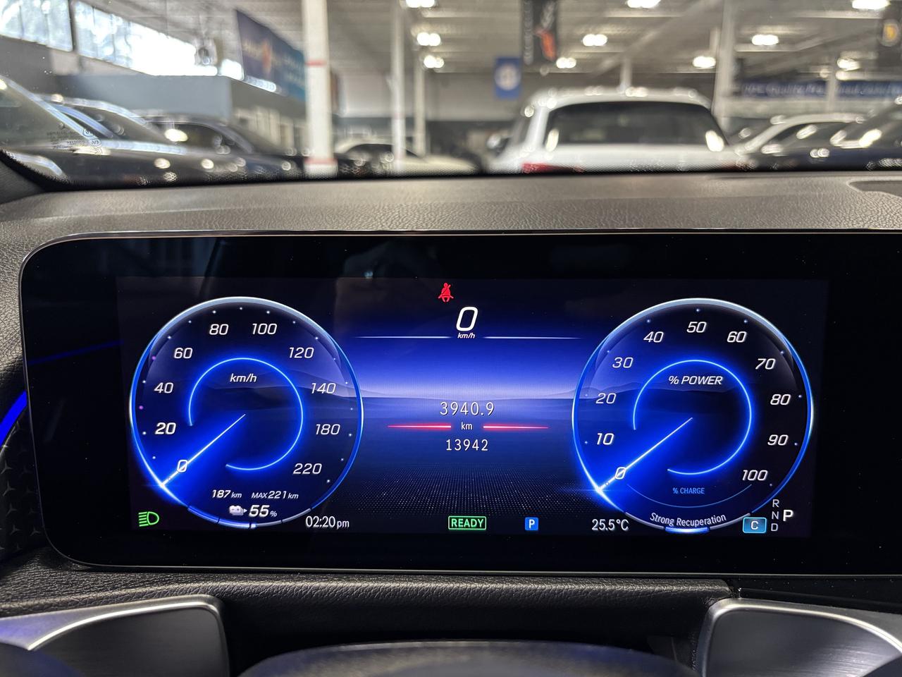 2025 Mercedes-Benz EQB EQB300|4MATIC|SUV|CLUSTERNAV|BURMESTER|AMBIENT|+++ Photo
