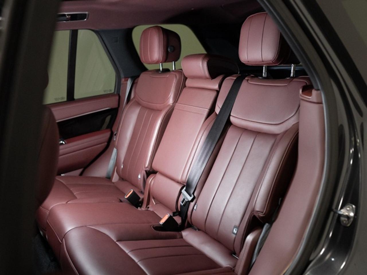 2023 Land Rover Range Rover SE | P530 | PANO | MERIDIAN | 22 IN Photo