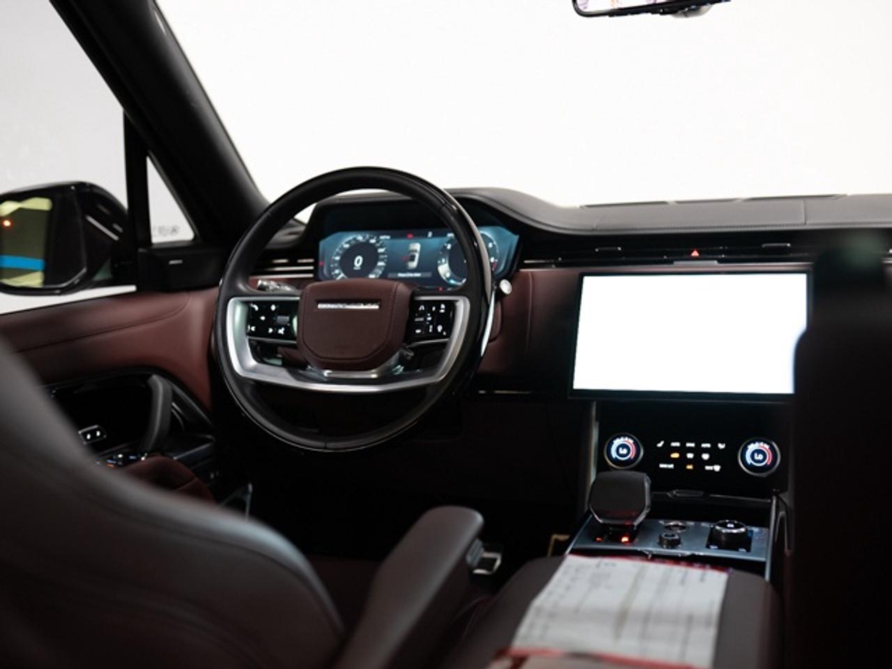 2023 Land Rover Range Rover SE | P530 | PANO | MERIDIAN | 22 IN Photo
