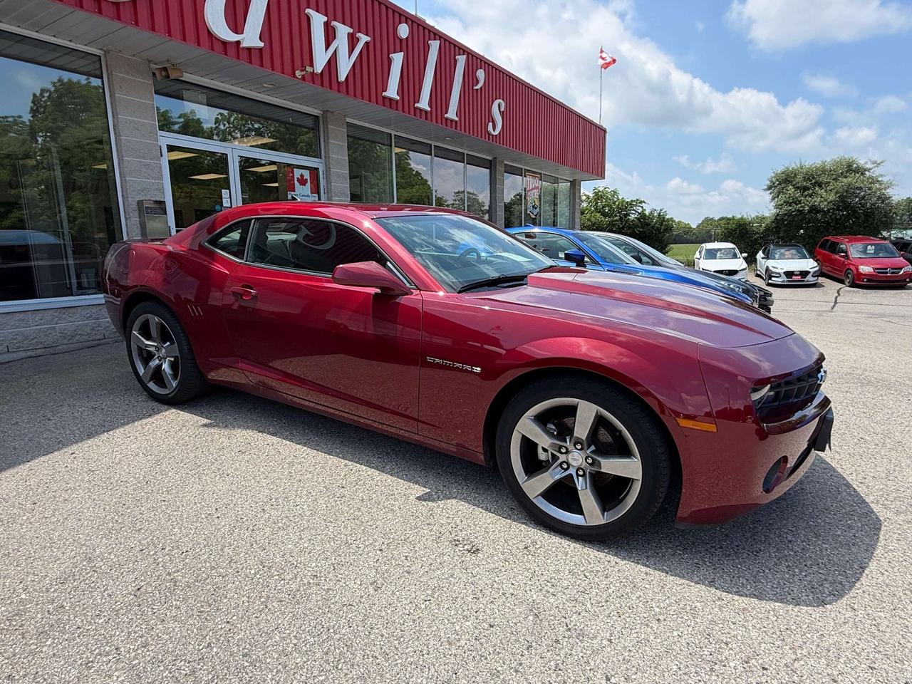 2010 Chevrolet Camaro 2LT, LOW KM'S, CLEAN CARFAX, SUNROOF, MANUAL! Photo