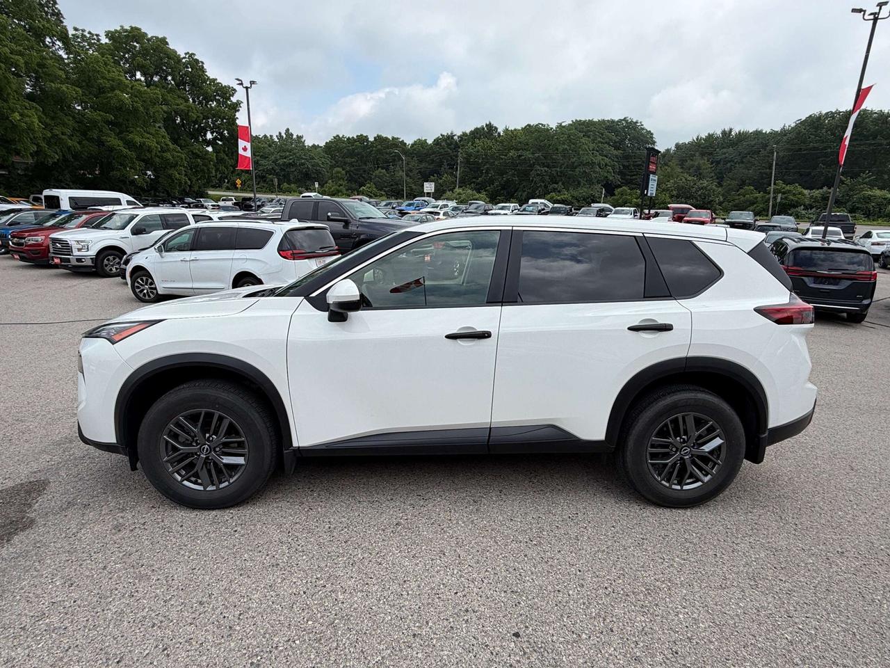 2024 Nissan Rogue S, CLEAN CARFAX, REMOTE START, BACK UP CAMERA! - Photo #5