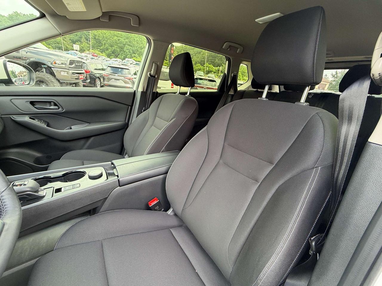 2024 Nissan Rogue S, CLEAN CARFAX, REMOTE START, BACK UP CAMERA! Photo