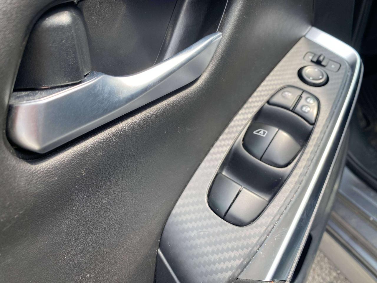 2022 Nissan Sentra SR, HEATED SEATS, BACK UP CAMERA, LOW MILEAGE! - Photo #11