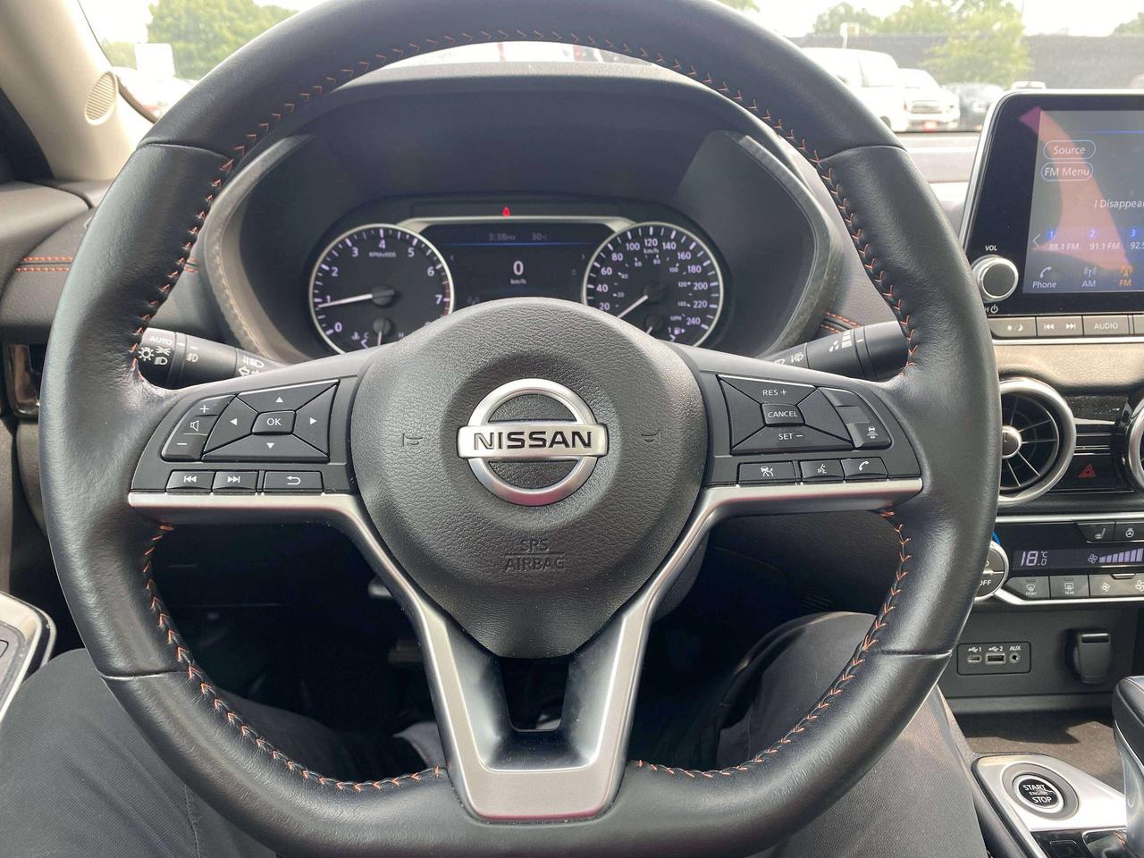 2022 Nissan Sentra SR, HEATED SEATS, BACK UP CAMERA, LOW MILEAGE! - Photo #14