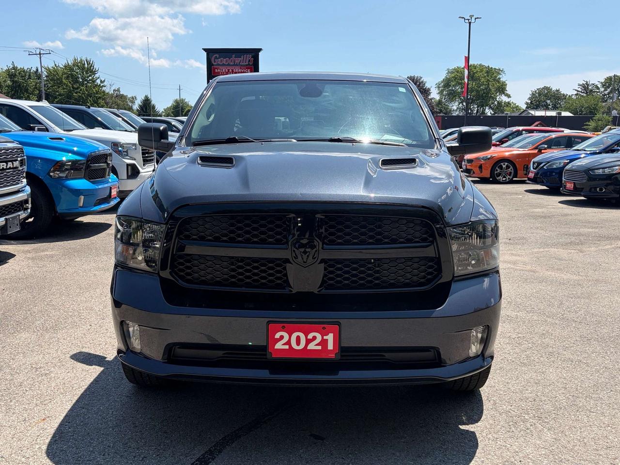 2021 RAM 1500 Classic EXPRESS, 3.6L, CLEAN CARFAX, REMOTE START! Photo