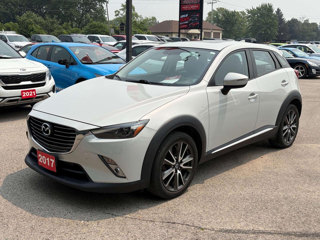 2017 Mazda CX-3 AWD, GT, SUNROOF, CLEAN CARFAX, LEATHER! - Photo #4