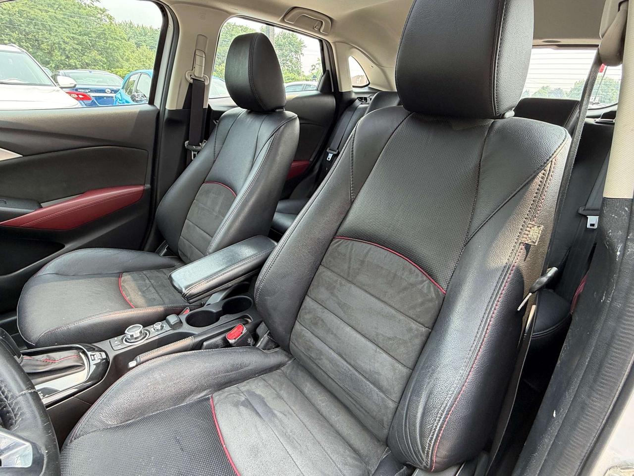 2017 Mazda CX-3 AWD, GT, SUNROOF, CLEAN CARFAX, LEATHER! Photo