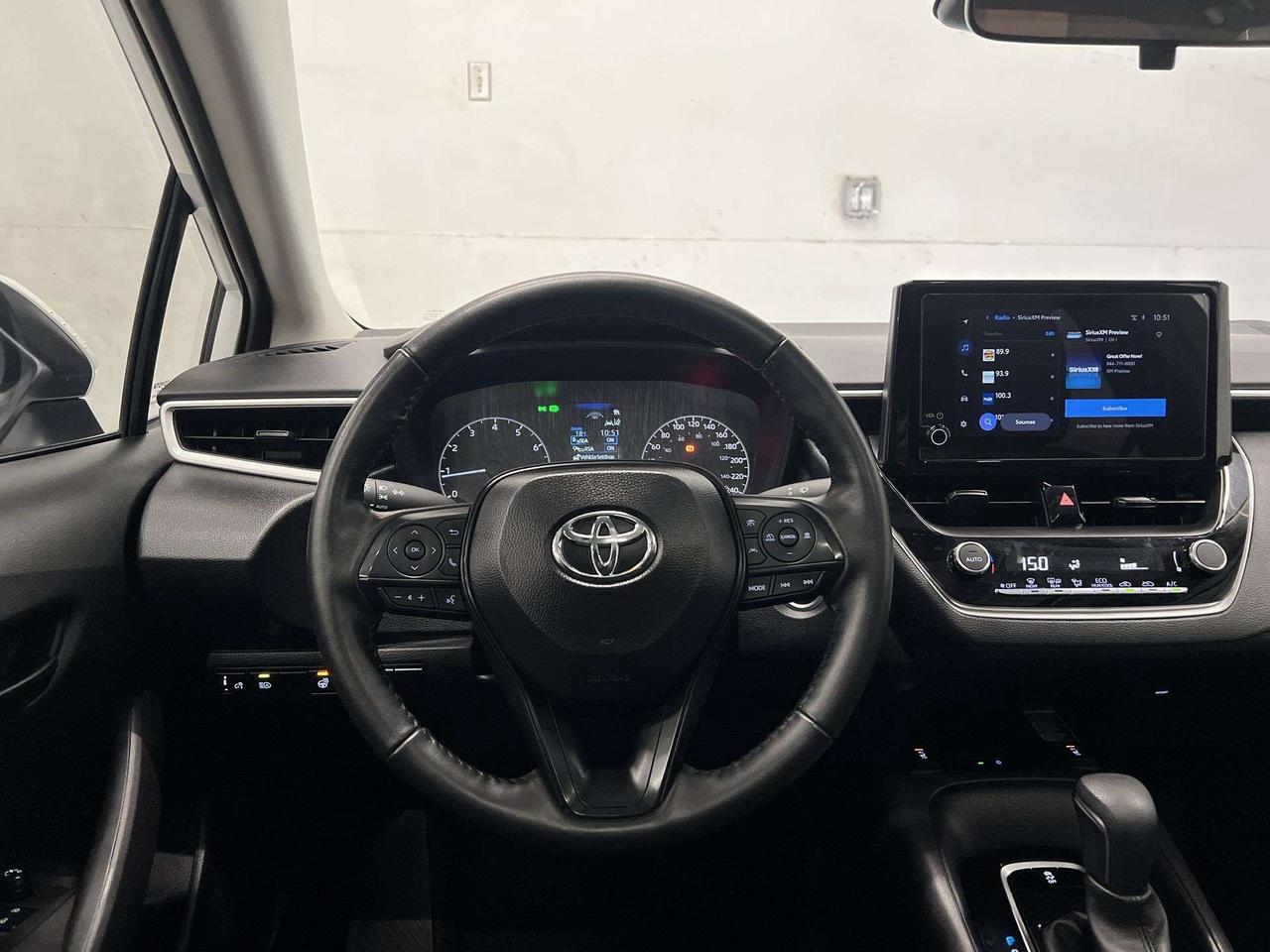 2025 Toyota Corolla LE UPGRADE | SUNROOF |HTD SEATS | CARPLAY | ALLOYS Photo