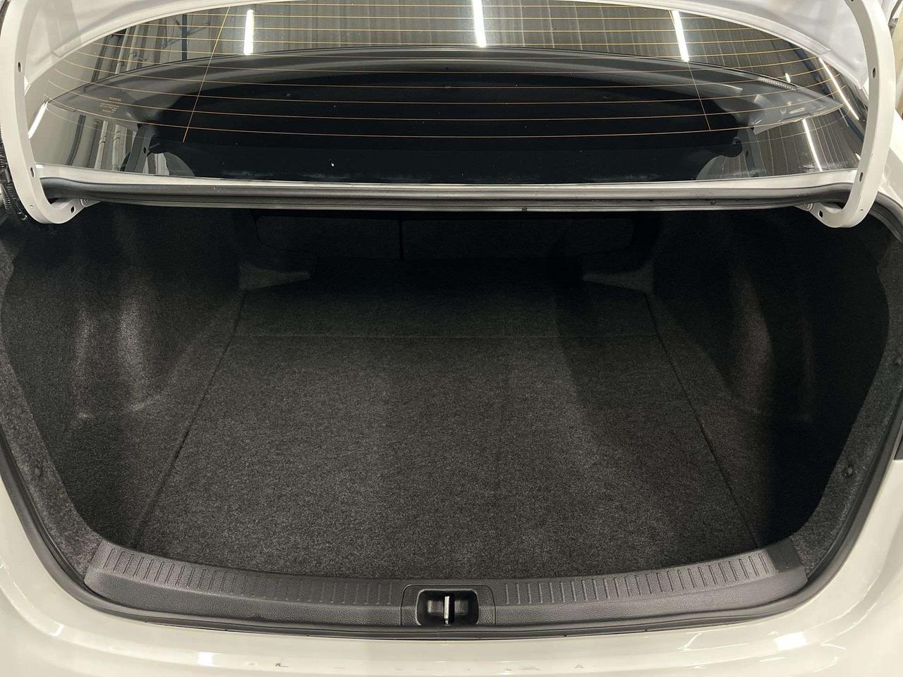 2025 Toyota Corolla LE UPGRADE | SUNROOF |HTD SEATS | CARPLAY | ALLOYS Photo