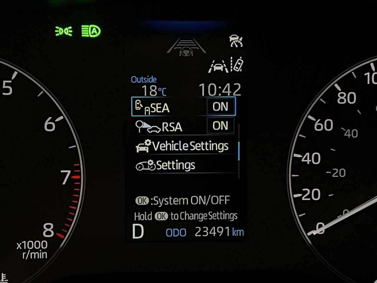 2025 Toyota Corolla LE UPGRADE | SUNROOF |HTD SEATS | CARPLAY | ALLOYS Photo