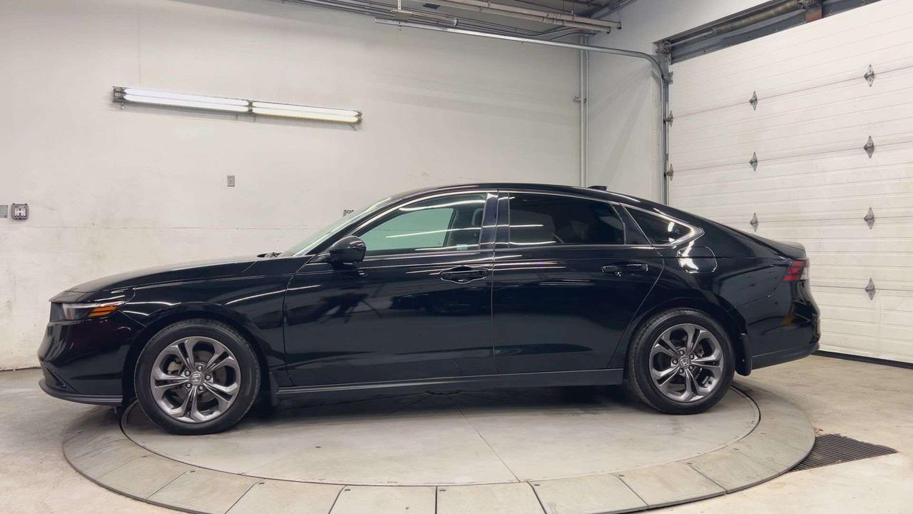 2023 Honda Accord AUTO | SUNROOF |HTD SEATS | CARPLAY | REMOTE START Photo