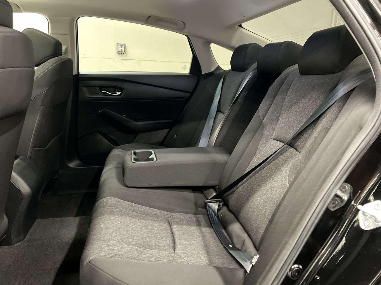 2023 Honda Accord AUTO | SUNROOF |HTD SEATS | CARPLAY | REMOTE START Photo