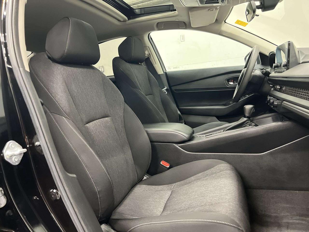 2023 Honda Accord AUTO | SUNROOF |HTD SEATS | CARPLAY | REMOTE START Photo