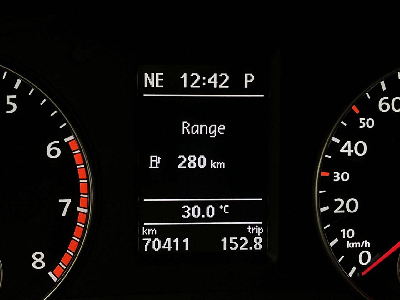 2015 Volkswagen Passat HIGHLINE | LOW KMS! | HTD LEATHER | SUNROOF | NAV Photo