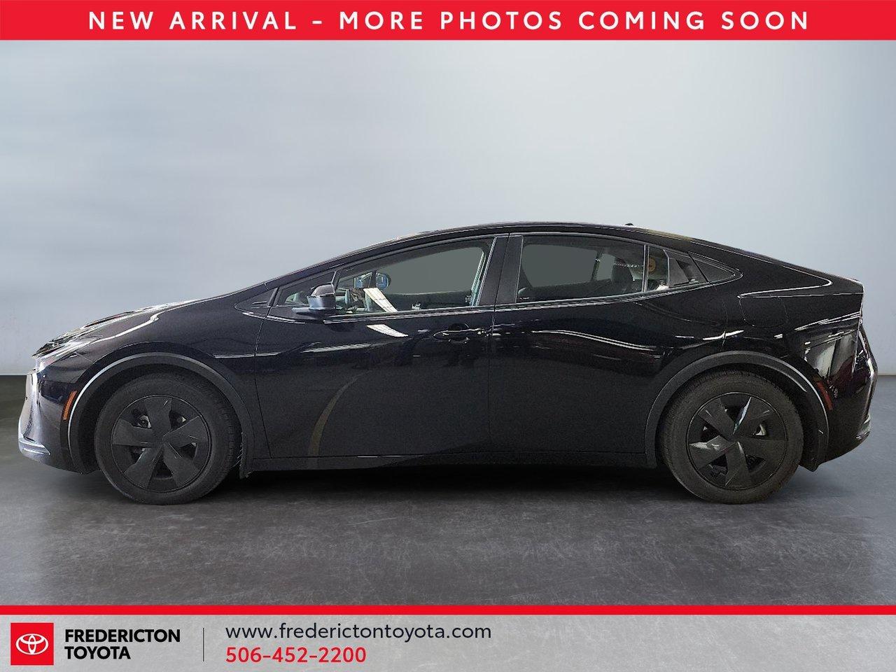 2025 Toyota Prius Plug-In Hybrid SE Photo
