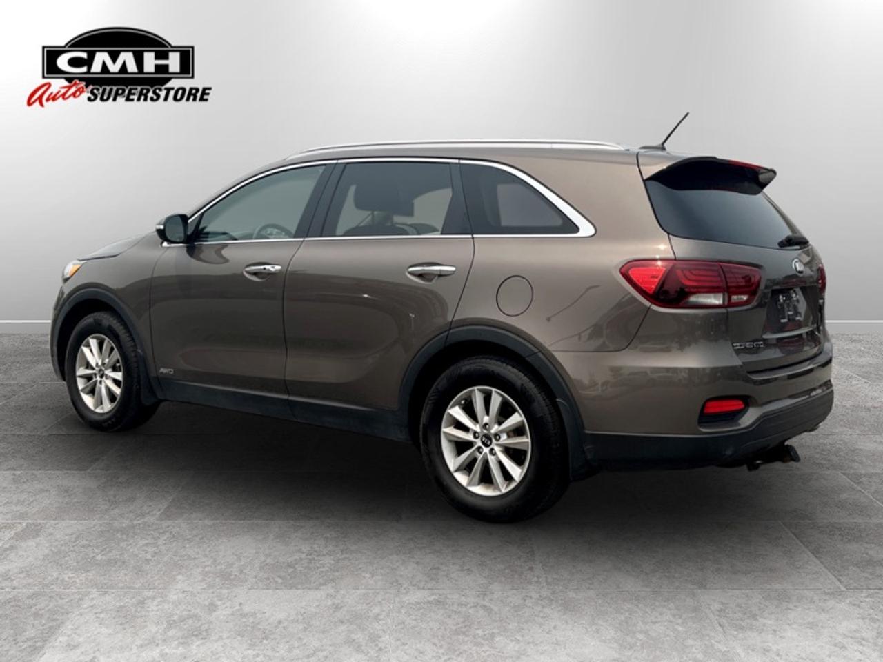 2019 Kia Sorento LX  *32 SERV. RECORDS - CLEAN CARFAX* Photo2