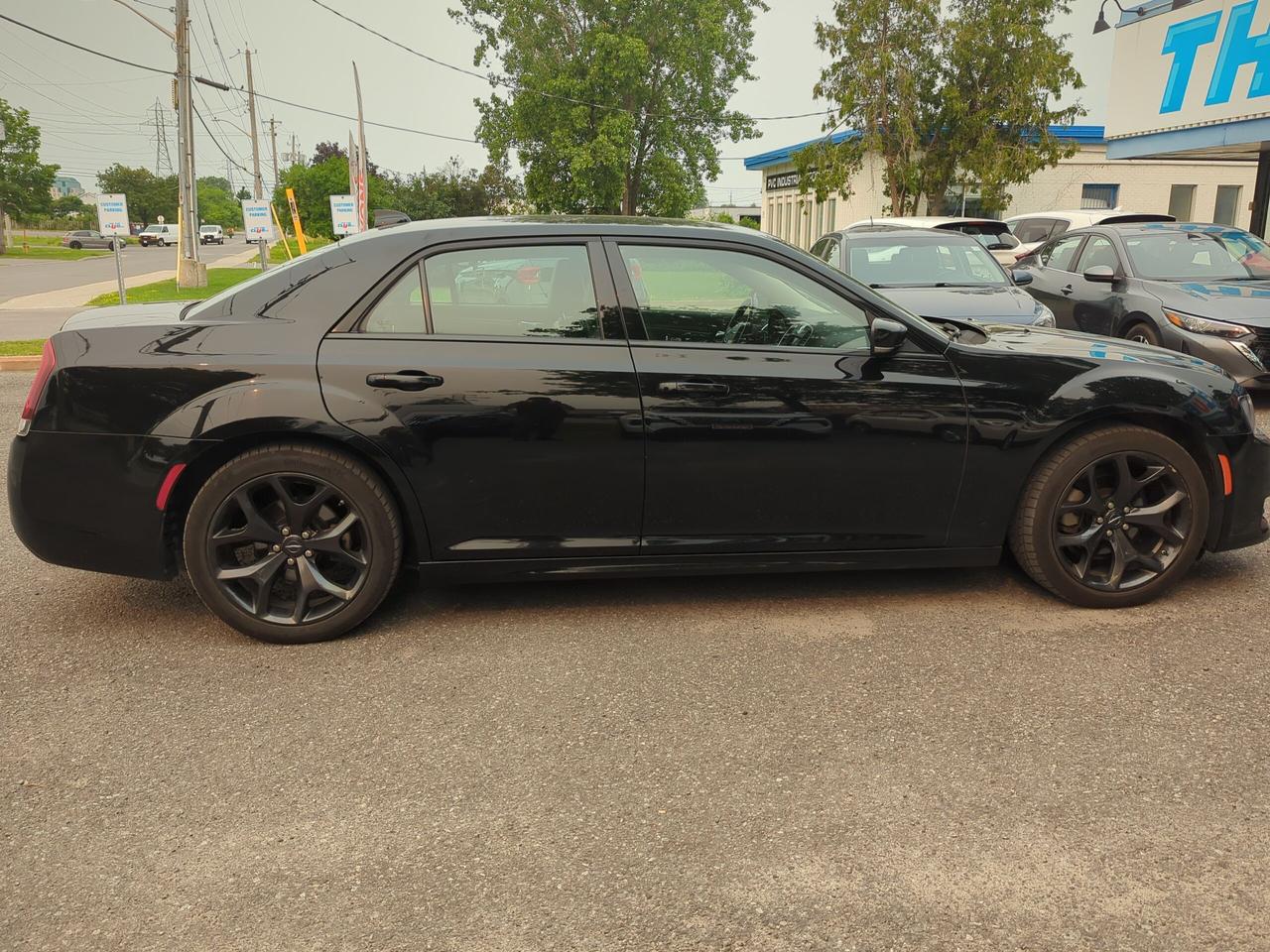 2022 Chrysler 300 300 TOURING L