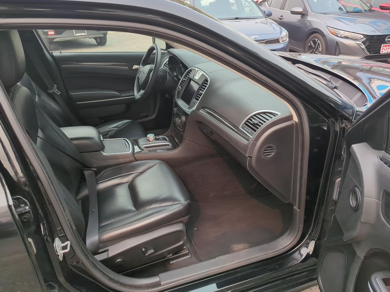 2022 Chrysler 300 300 TOURING L