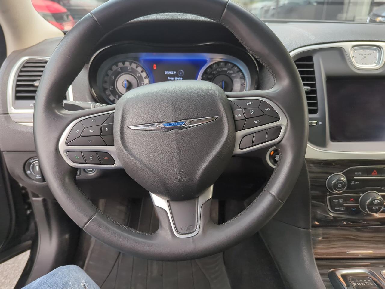 2022 Chrysler 300 300 TOURING L