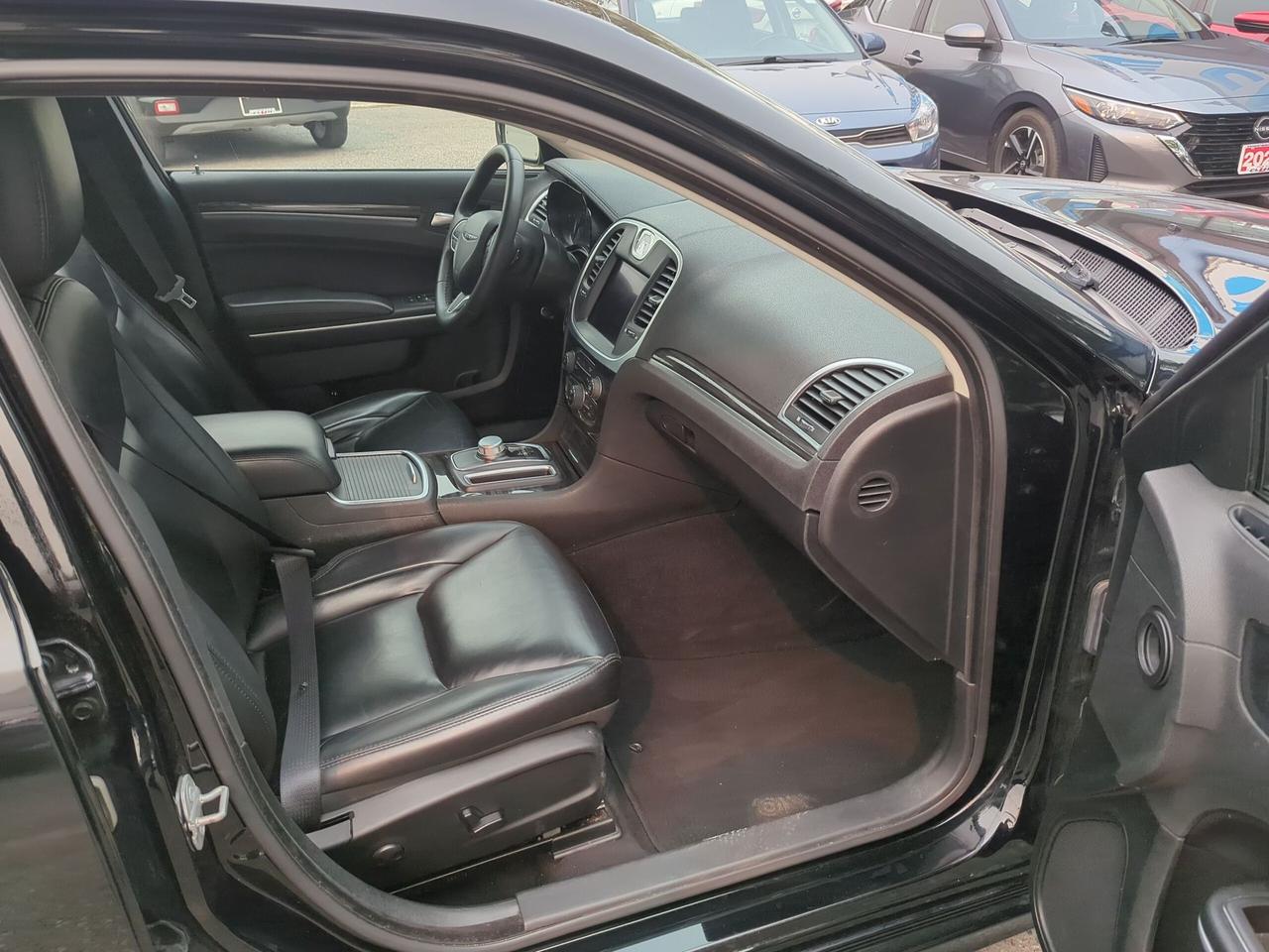 2022 Chrysler 300 300 TOURING L