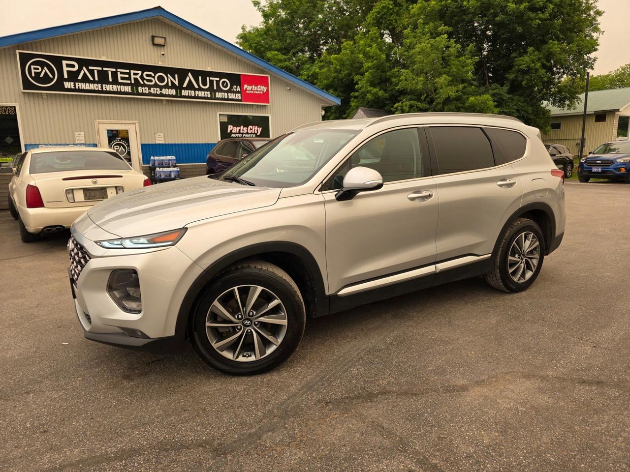 2019 Hyundai Santa Fe Preferred 2.4 AWD - a spacious, dependable family SUV with all-wheel drive for confident year-round Ontario driving. Powered by a smooth 2.4L 4-cylinder and automatic transmission, and nicely equipped with air conditioning, alloy wheels, heated seats, a backup camera and more. Roomy, comfortable and practical for families and commuters alike. Call before you leave to confirm availability.