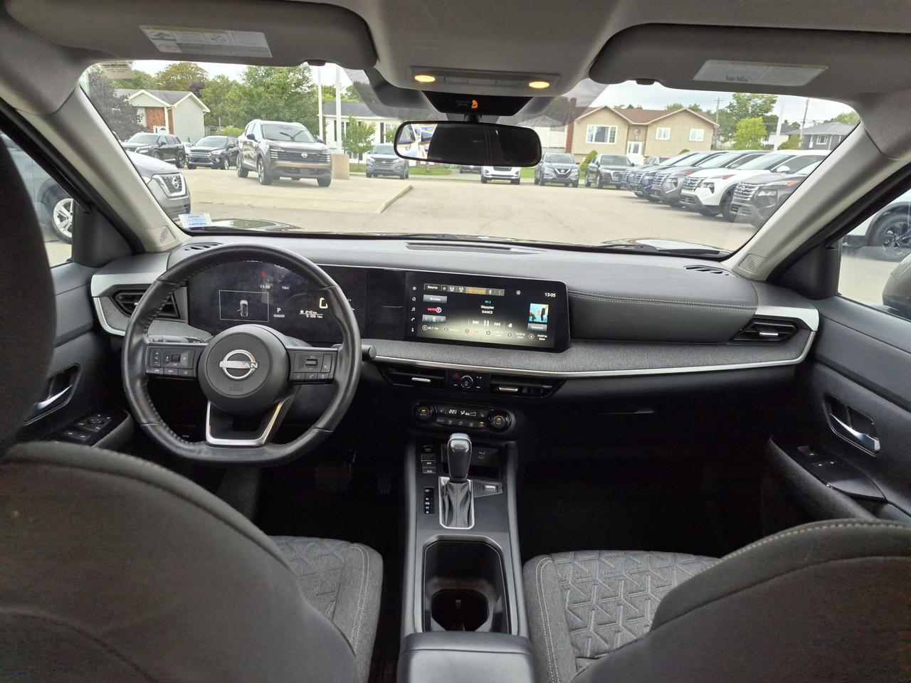 2025 Nissan Kicks SV Photo
