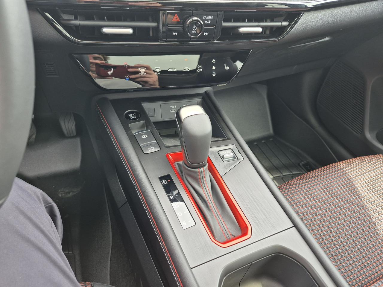 2026 Nissan Kicks SR PREMIUM Photo