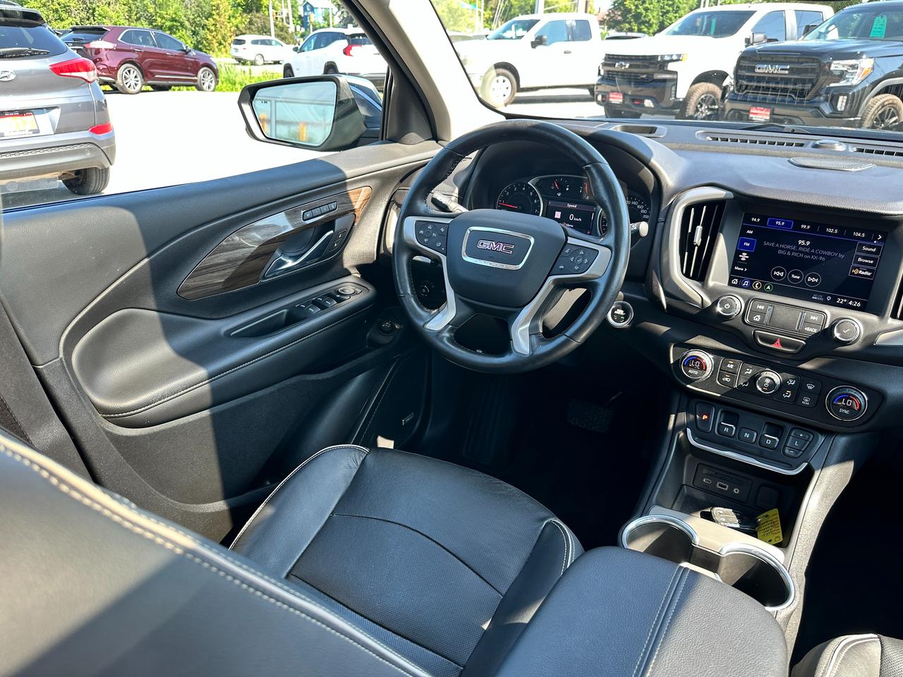 2020 GMC Terrain Denali AWD HTD/CLD Leather PanoRoof NAV BOSE XM AC Photo