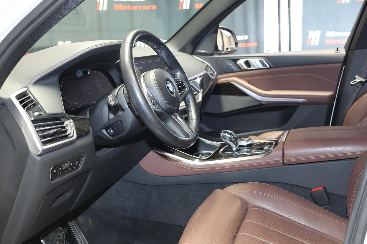 2019 BMW X5 xDrive50i LASERS|SKYLOUNGE|EXECUTIVEPACKAGE Photo4