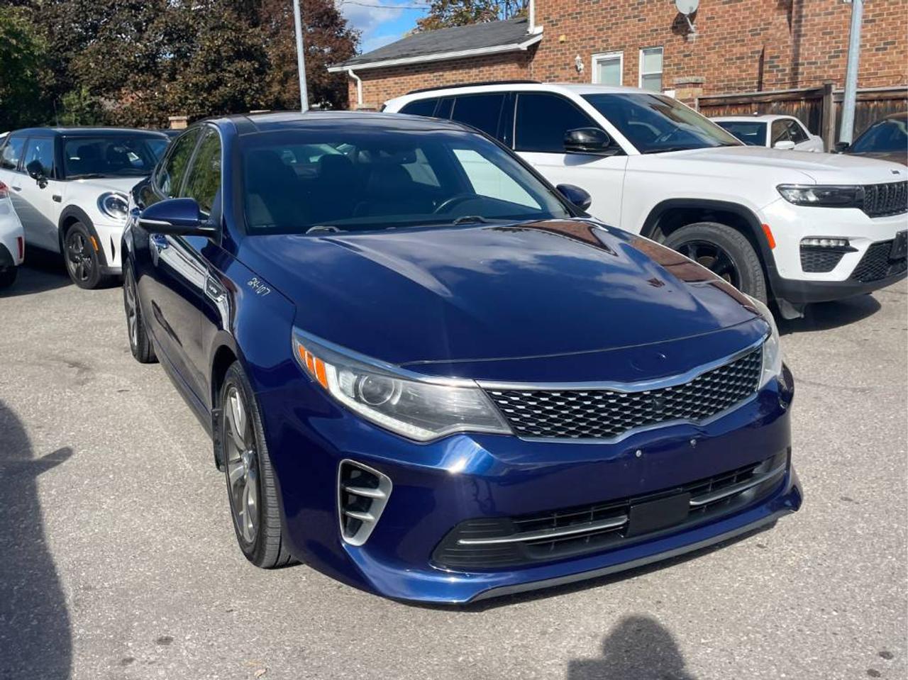 Used 2016 Kia Optima SXL Turbo w/Black for sale in Brampton, ON