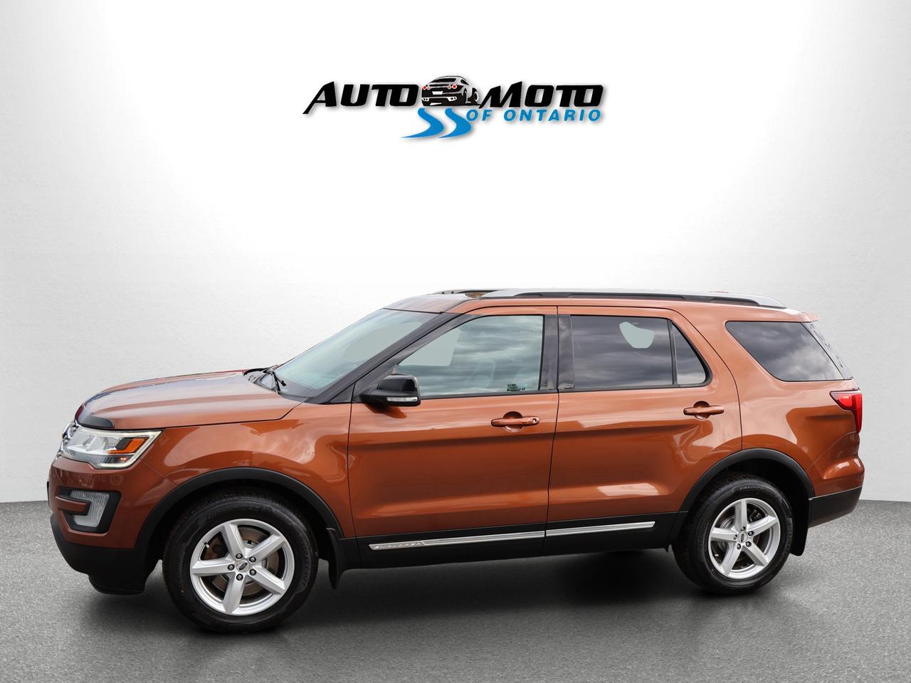 2017 Ford Explorer XLT 4WD CERTIFIED *ACCIDENT FREE*38 SERVICE* CAMERA NAV BLUETOOTH LEATHER HEATED SEATS SUNROOF CRUISE ALLOYS Photo