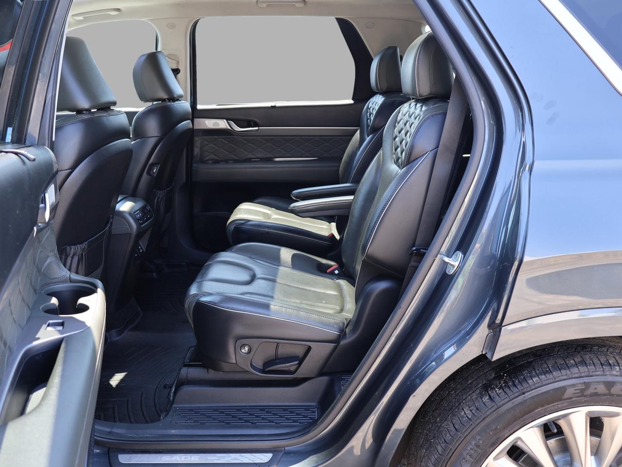 2020 Hyundai PALISADE V6 LIMITED AWD CERTIFIED *1 OWNER*7 SEATS* CAMERA NAV BLUETOOTH LEATHER HEATED SEATS PANO ROOF CRUISE ALLOYS Photo