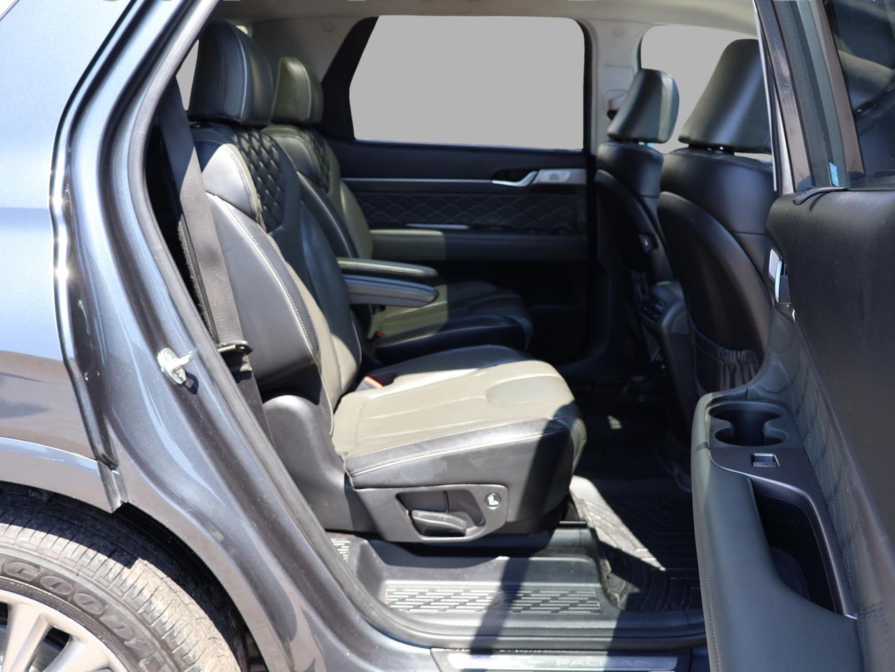 2020 Hyundai PALISADE V6 LIMITED AWD CERTIFIED *1 OWNER*7 SEATS* CAMERA NAV BLUETOOTH LEATHER HEATED SEATS PANO ROOF CRUISE ALLOYS Photo