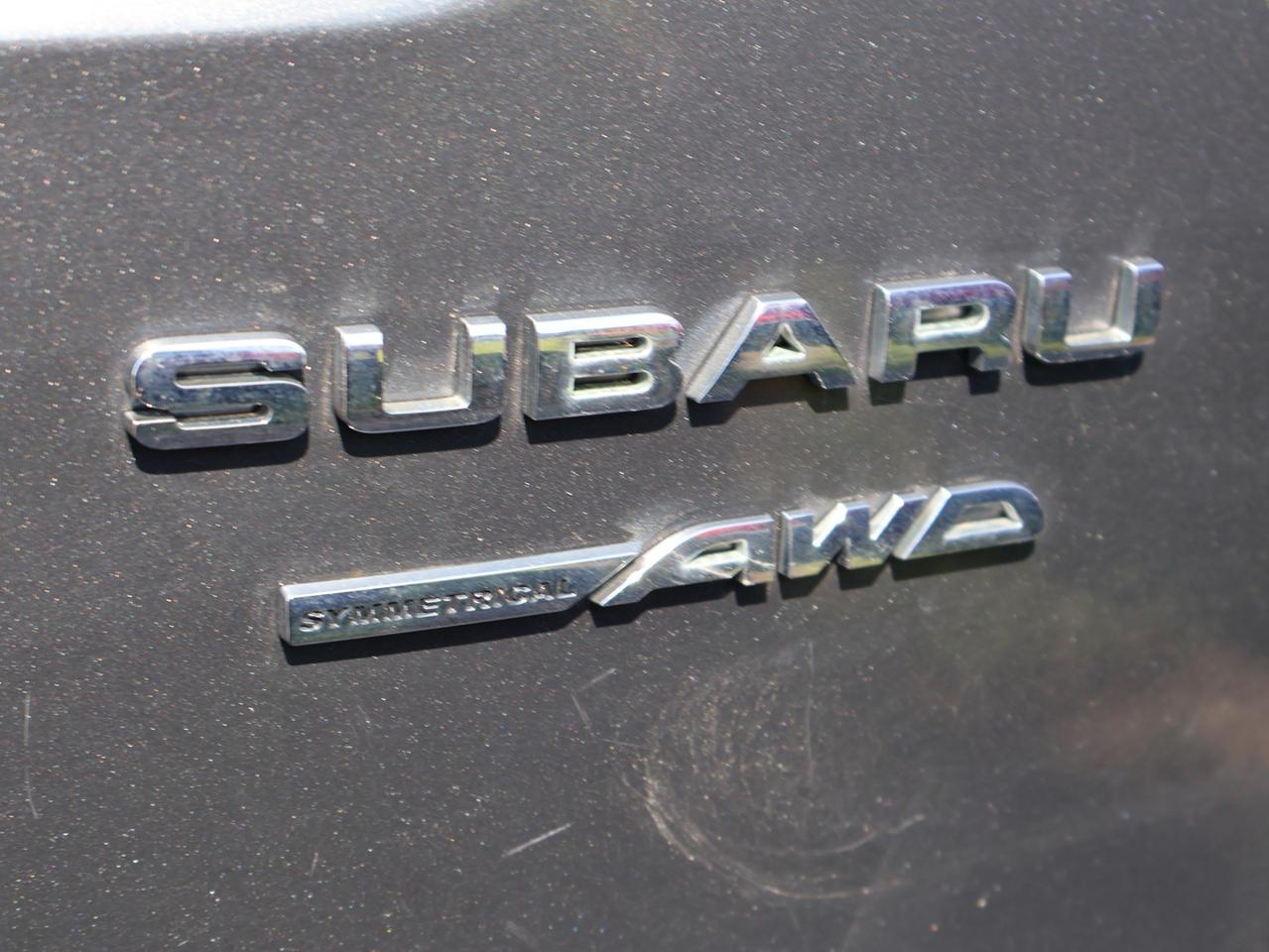 2020 Subaru Outback LIMITED AWD CERTIFIED *ACCIDENT FREE* CAMERA NAV BLUETOOTH LEATHER HEATED SEATS SUNROOF CRUISE ALLOYS Photo
