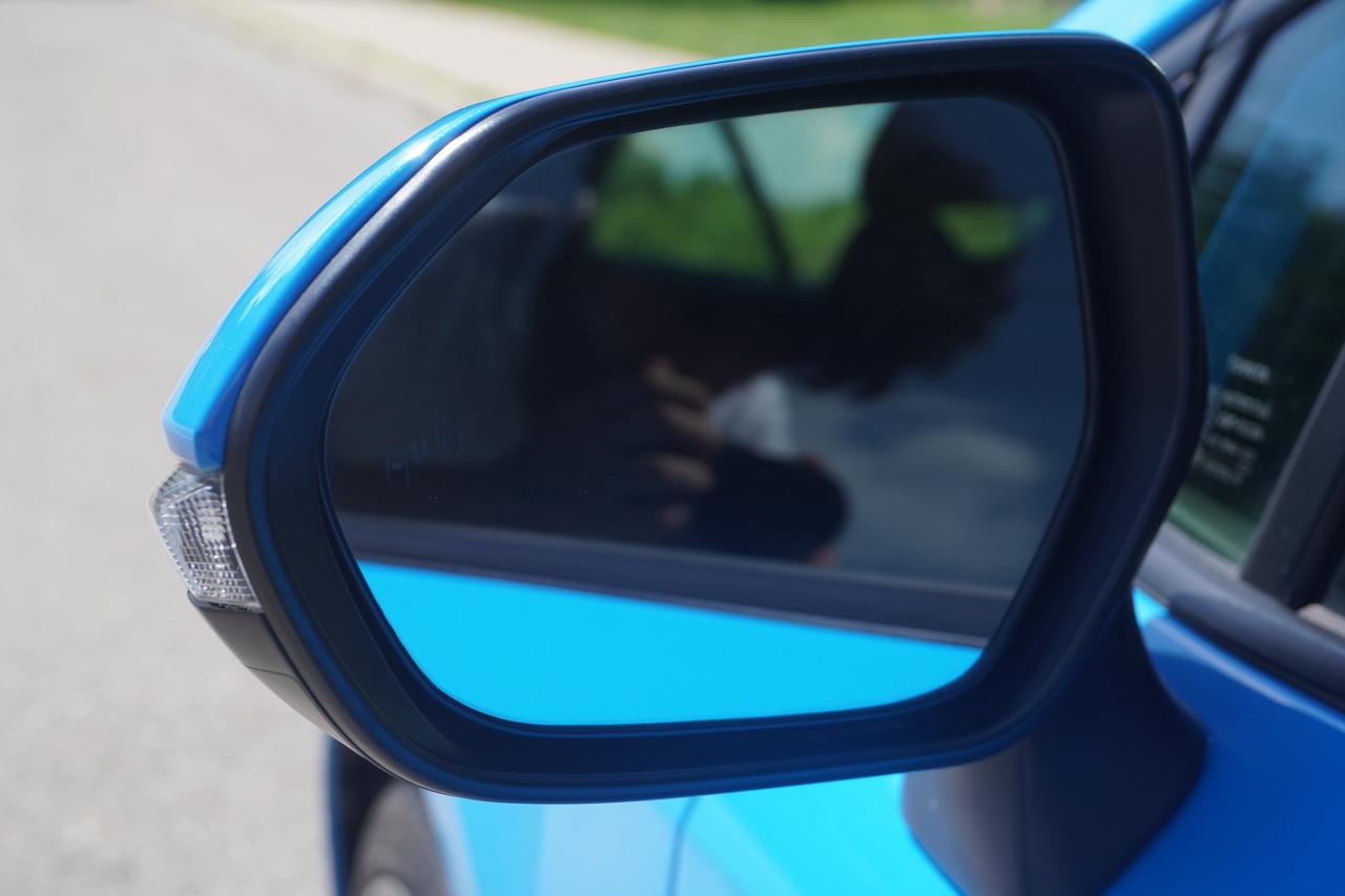 2020 Toyota Corolla Hatchback SE / SPORTY / OWNER OWNER / 6SPD MANUAL / ACCIDENT FREE / RELIABLE! Photo