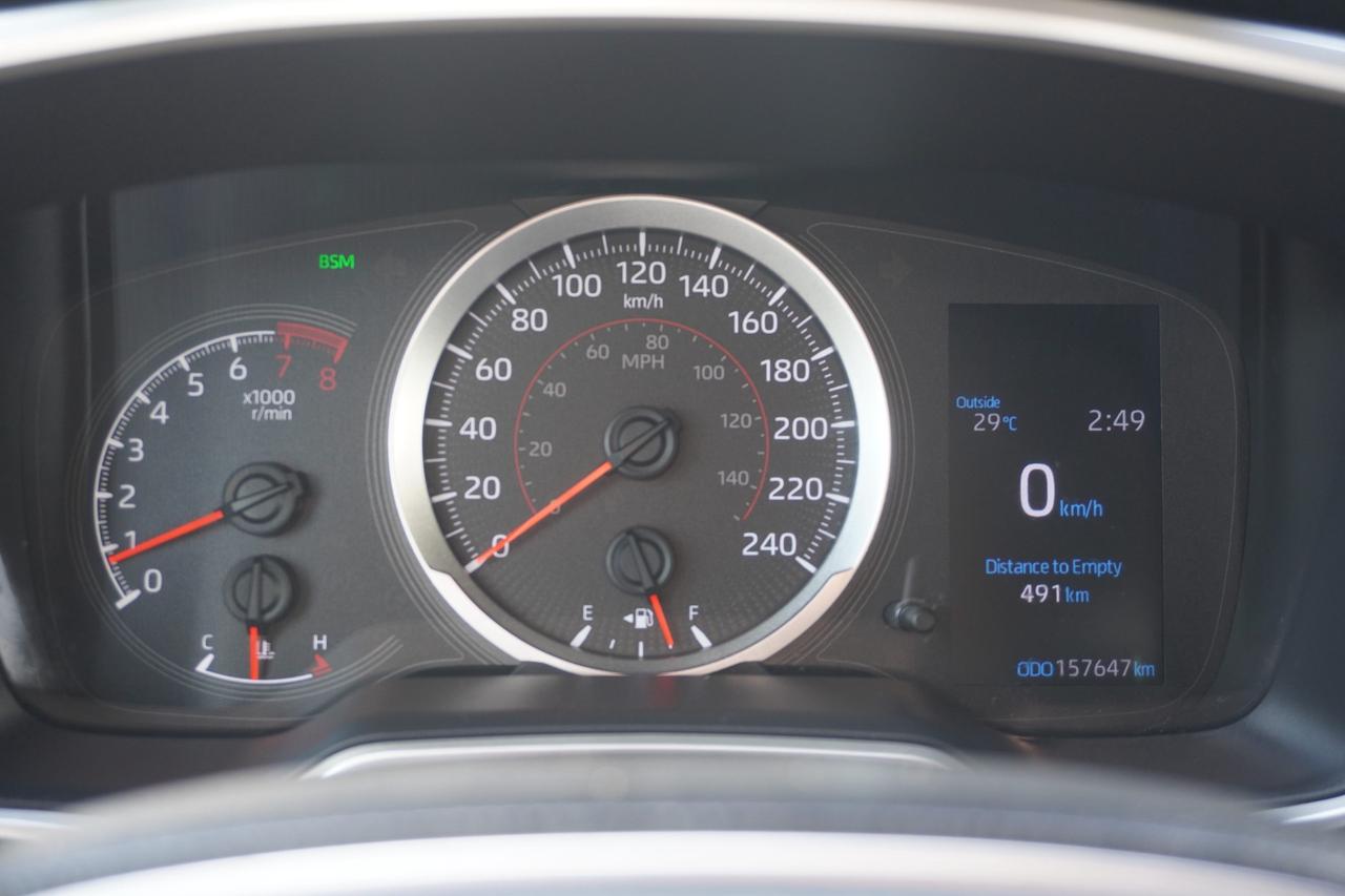 2020 Toyota Corolla Hatchback SE / SPORTY / OWNER OWNER / 6SPD MANUAL / ACCIDENT FREE / RELIABLE! Photo