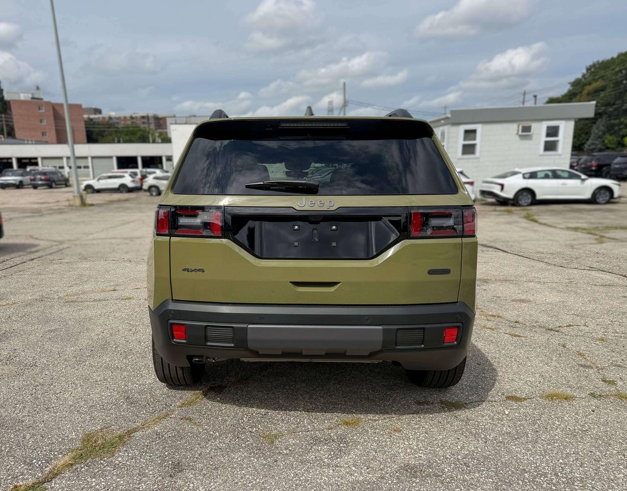 2026 Jeep Cherokee Overland 4x4 Photo