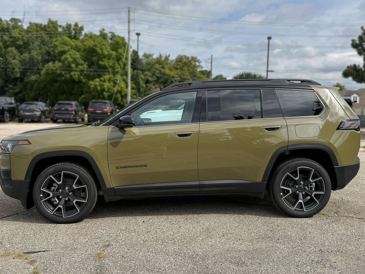 2026 Jeep Cherokee Overland 4x4 Photo