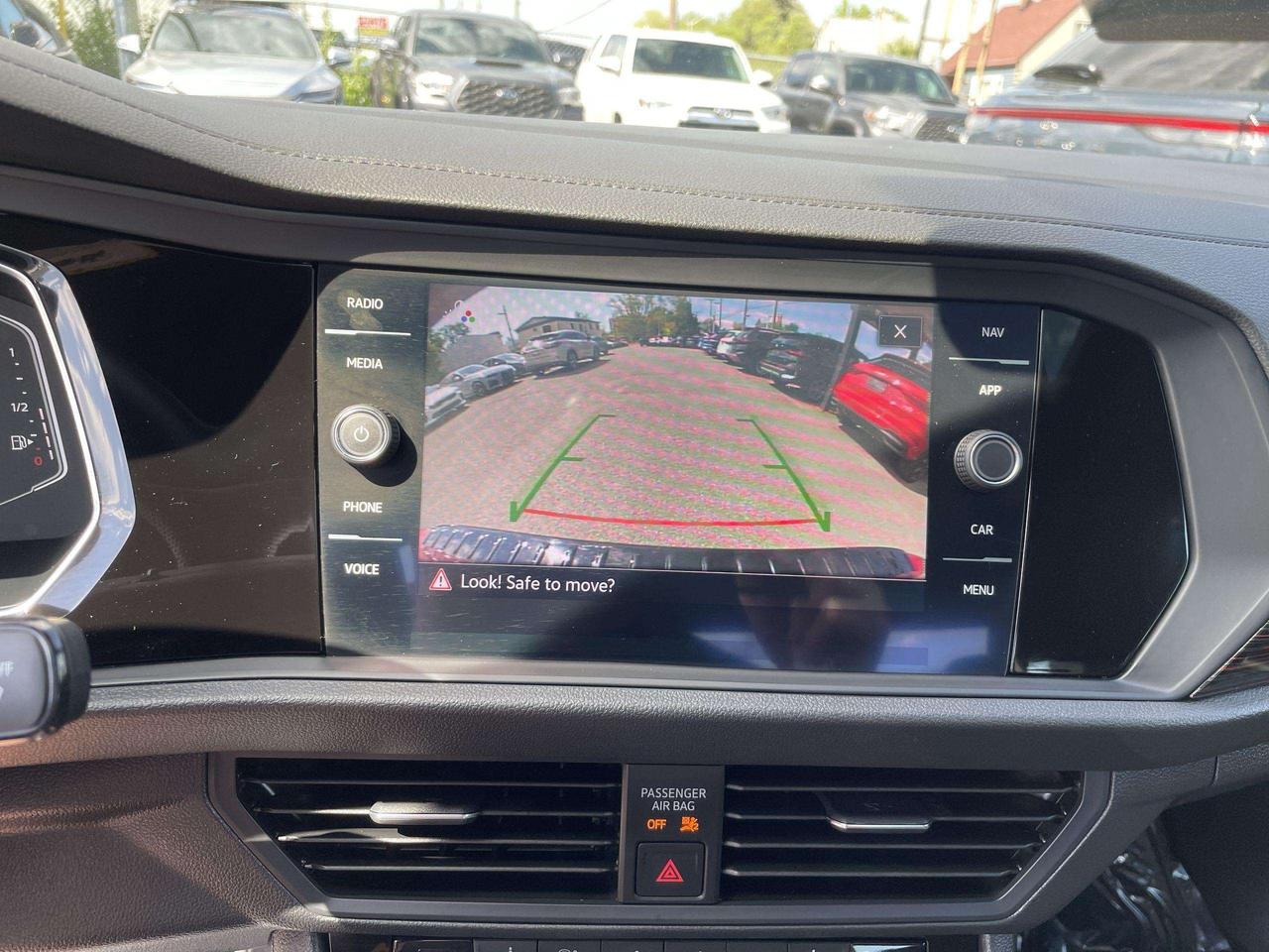 2024 Volkswagen Jetta 40th Anniversary Edition 40th ANNIVERSARY EDITION, PANO. ROOF, NAVI, BLIS, HTD. SEATS, BL. CAM, ALLOYS Photo