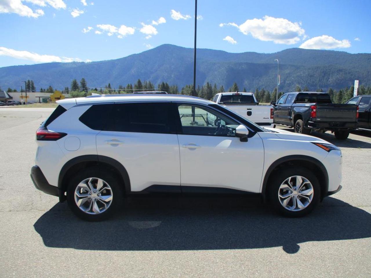 2021 Nissan Rogue SV AWD Photo
