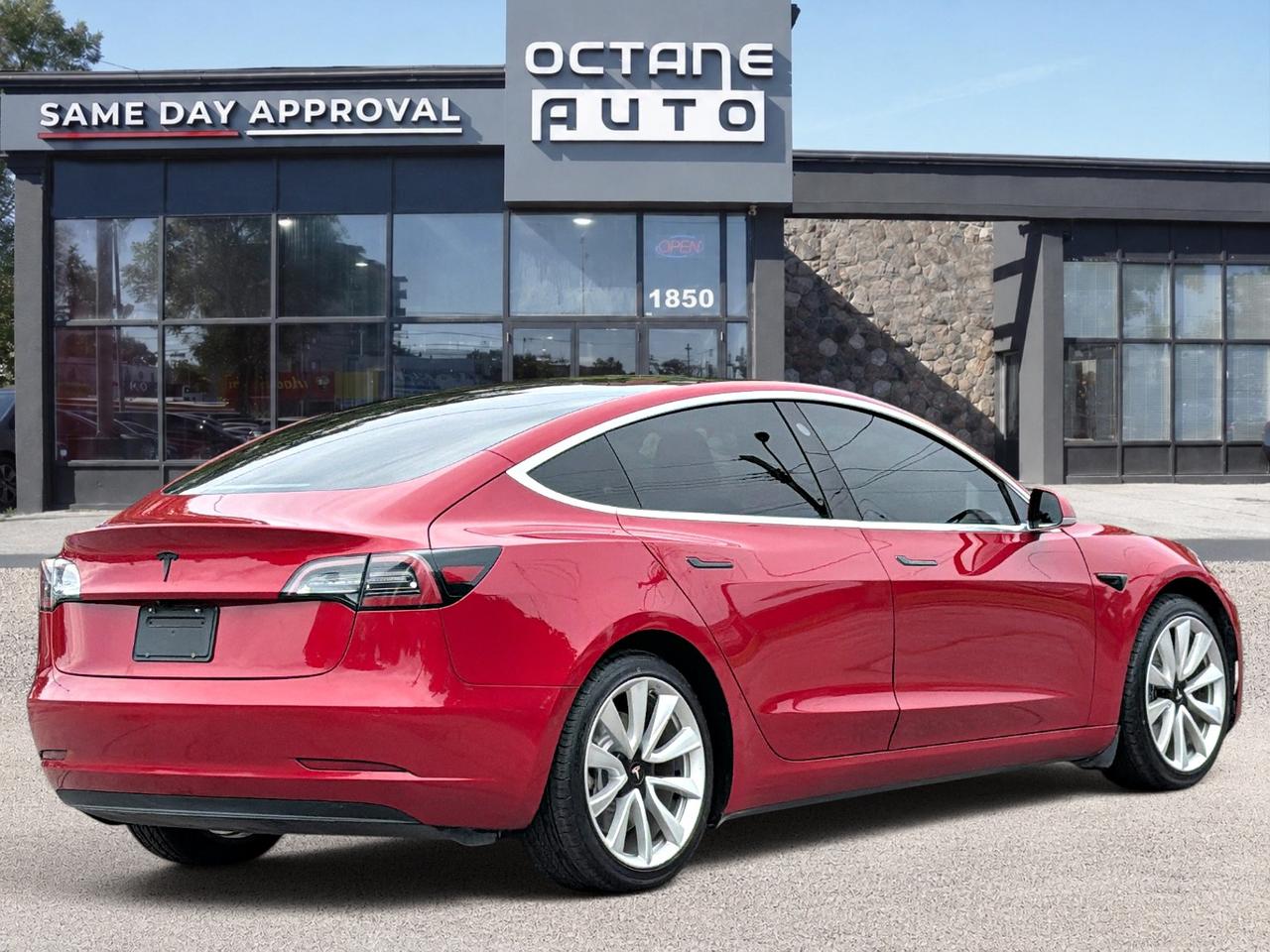2020 Tesla Model 3 STANDARD RANGE PLUS Photo4