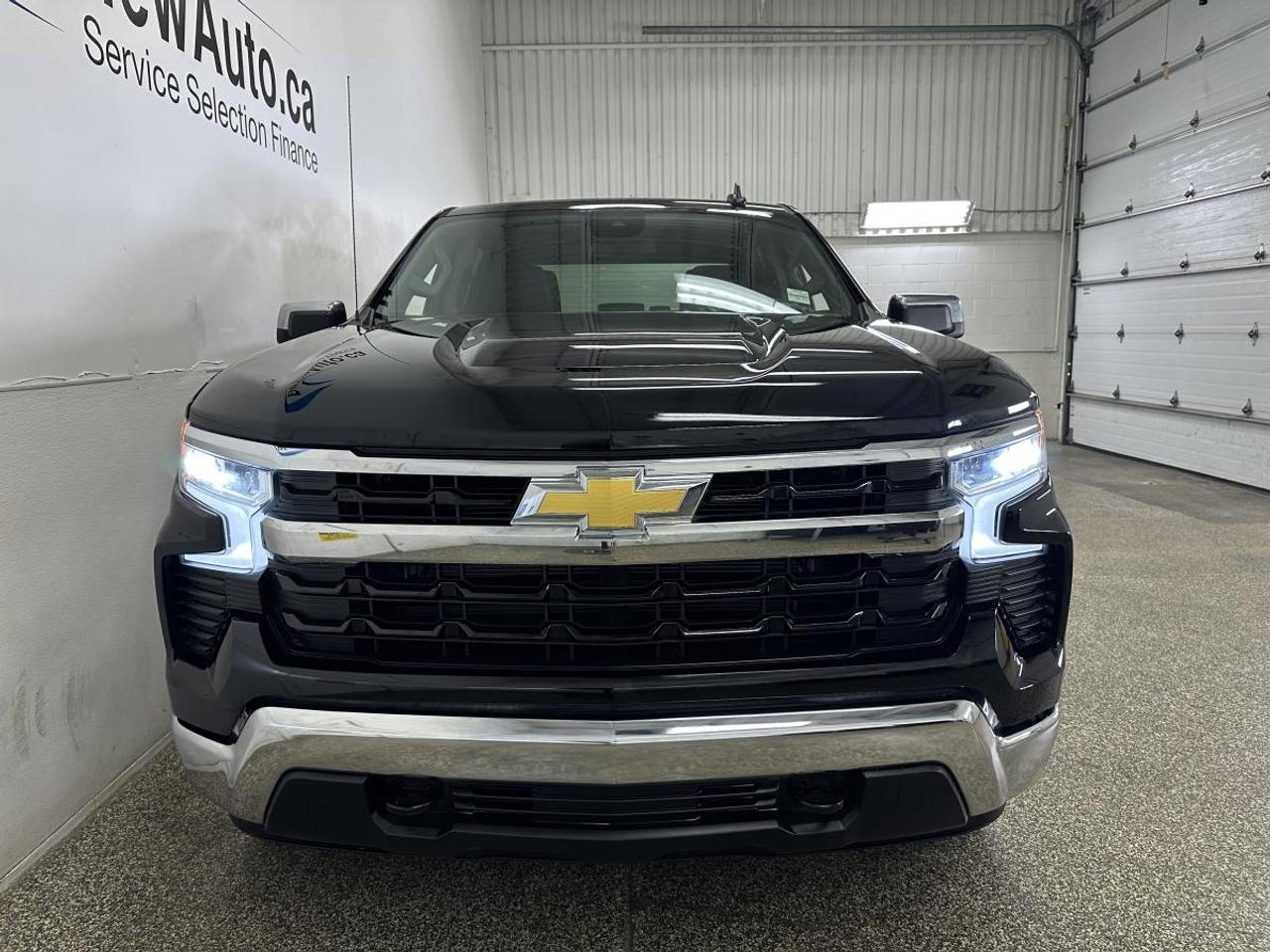2026 Chevrolet Silverado 1500 4WD Crew Cab 147" LT Photo