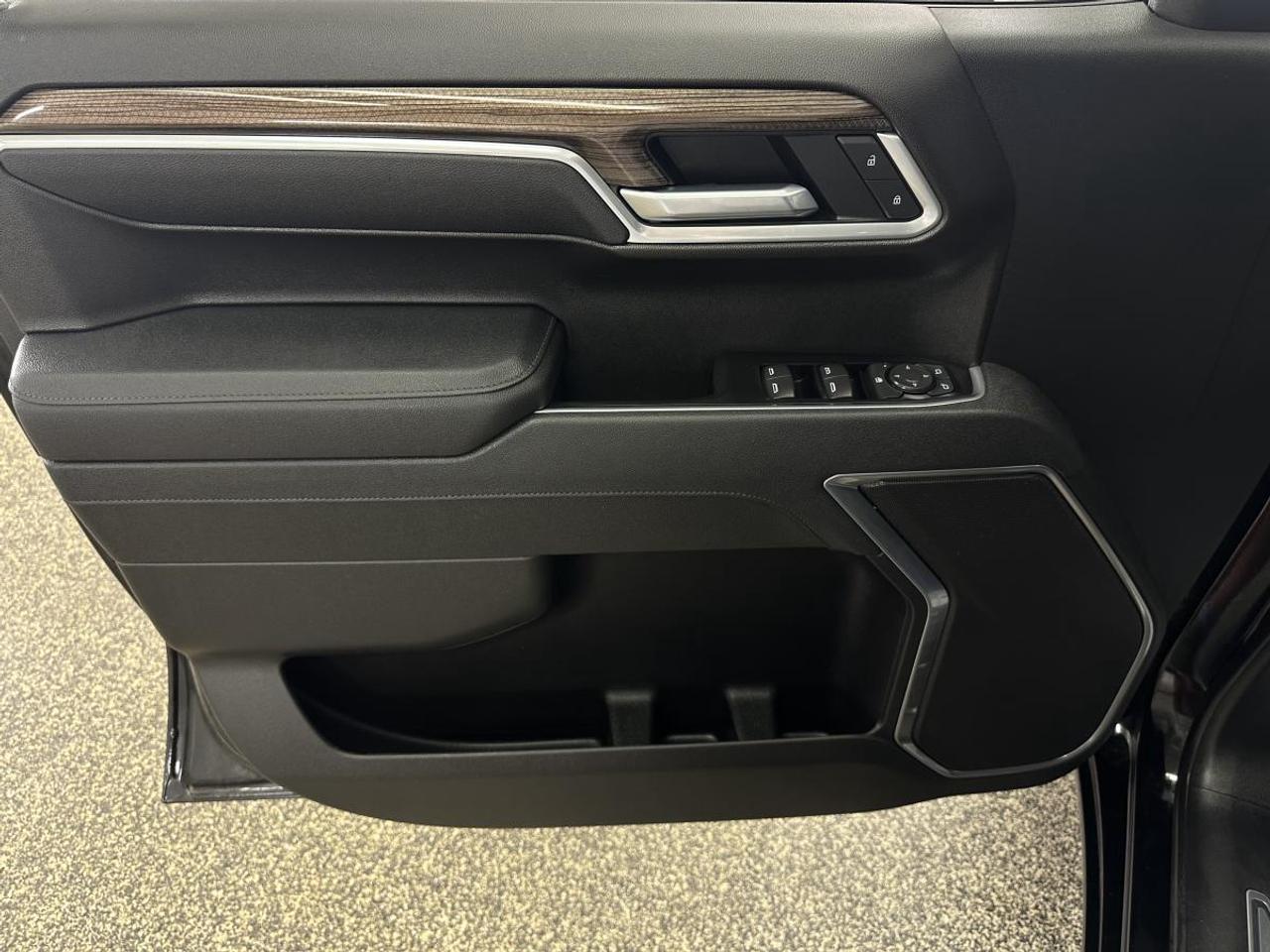 2026 Chevrolet Silverado 1500 4WD Crew Cab 147" LT Photo
