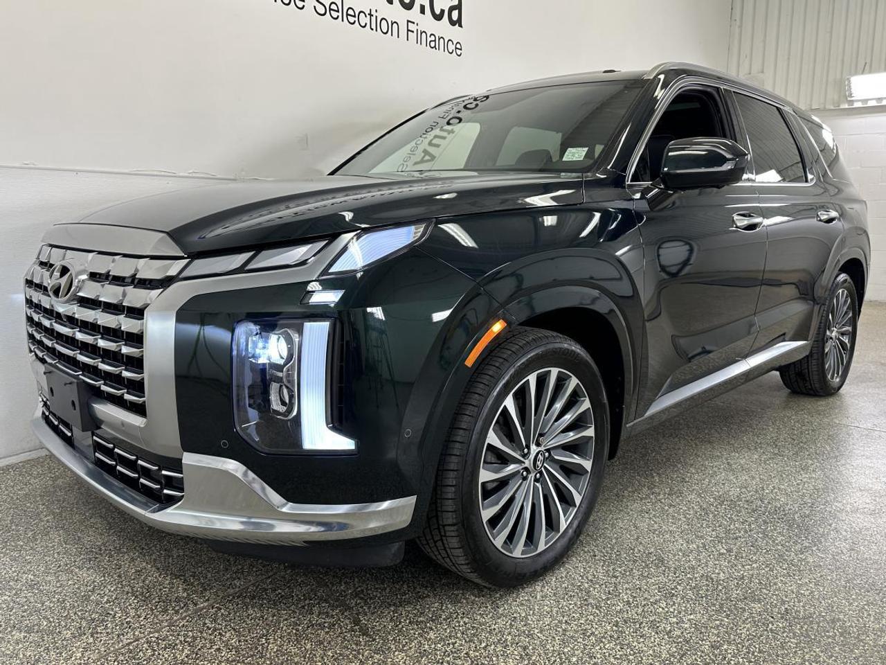 2024 Hyundai PALISADE Ultimate Calligraphy 7-Passenger AWD/PANOROOF/32KM/OFF 1 OWNER HYUNDAI LEASE! Photo